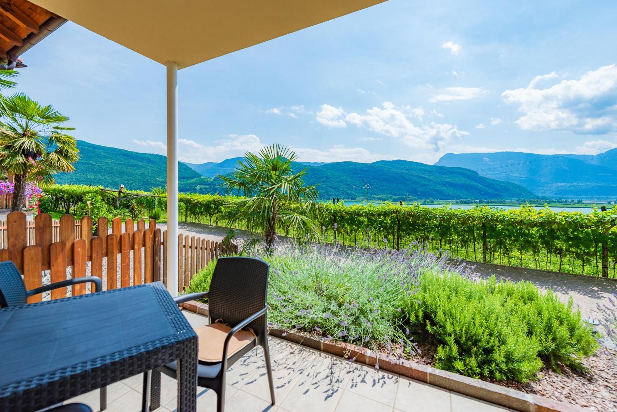 Weinhof Am See Caldaro Exteriér fotografie